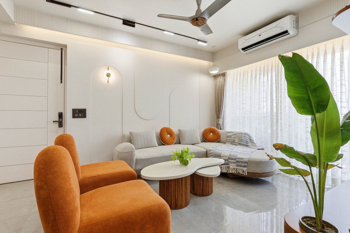 Living and dining space by Maayish